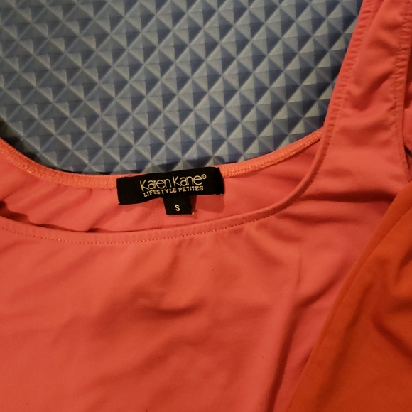 Tanktop 2 - Picture 2 of 2